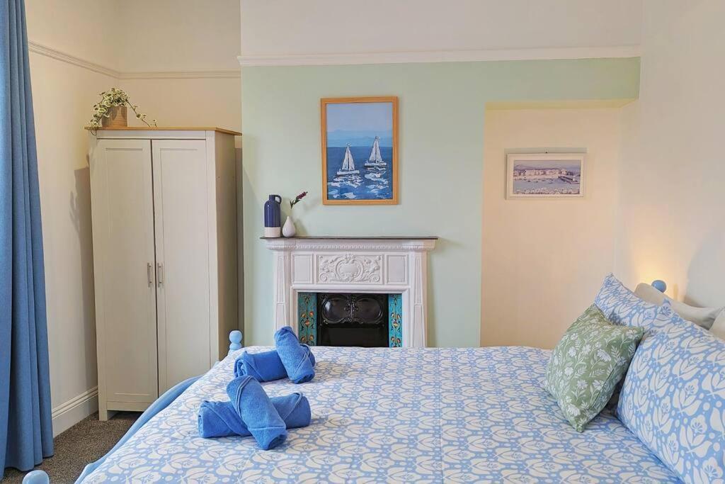 Seaside Escapes - With Relaxing Hot Tub! Villa Scarborough Bagian luar foto